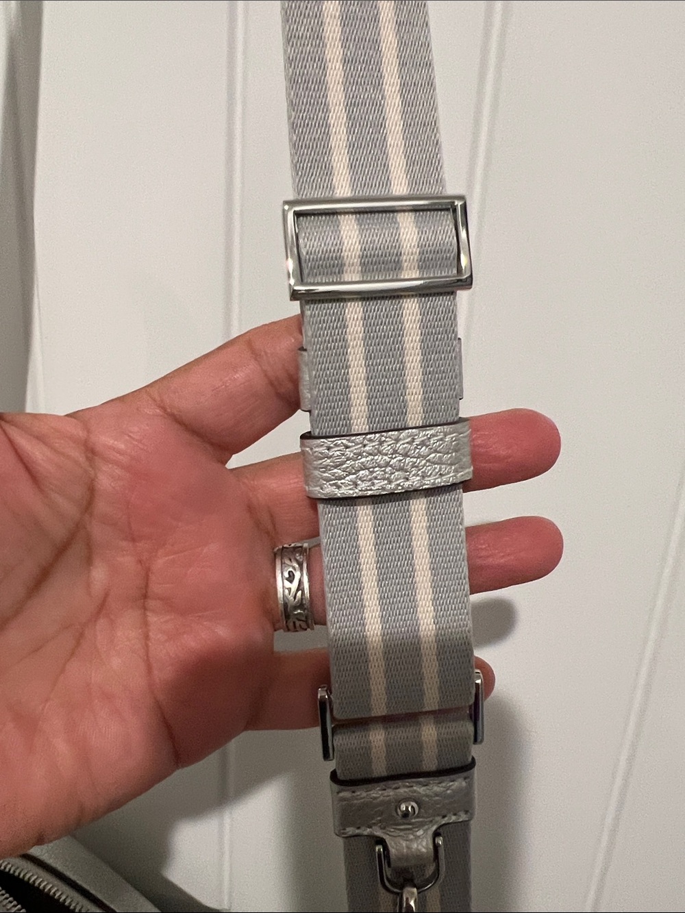 kate spade ♠️ Silver Pebbled Crossbody Camera Purse-strap w/ wallet & coin purse - Picture 7 of 16
